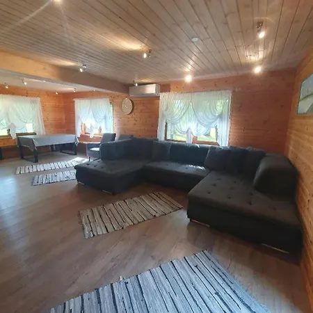בית נופש Vaeike-puusmetsa Puhkemaja