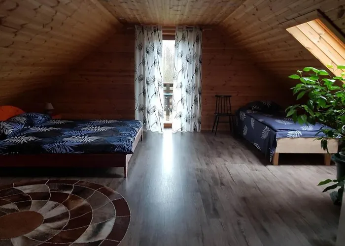 Vaeike-puusmetsa Puhkemaja Valtina